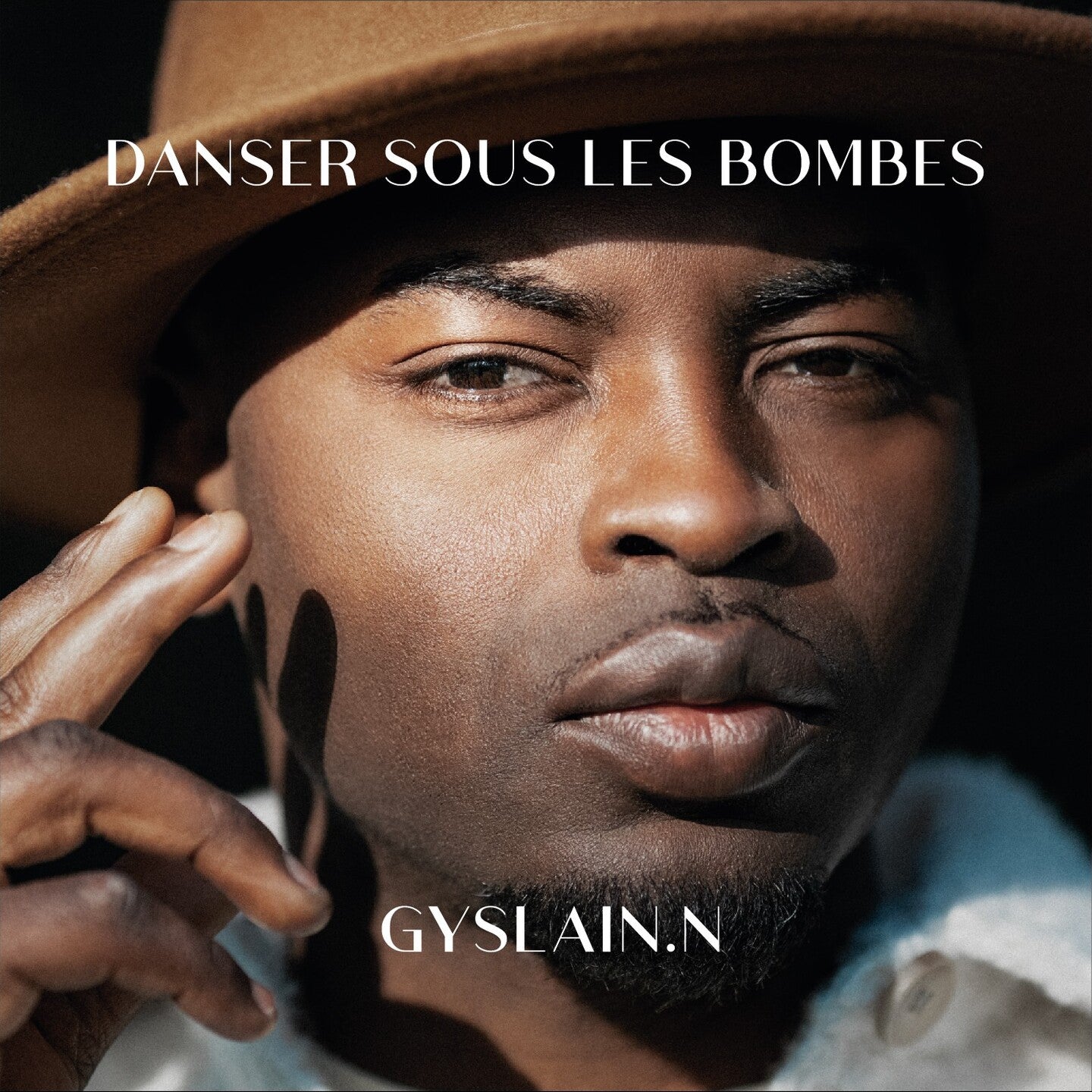 Pochette de : DANSER SOUS LES BOMBES - GYSLAIN.N (CD)