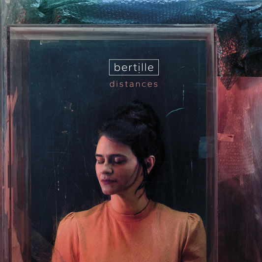 Pochette de : DISTANCES - BERTILLE (CD)