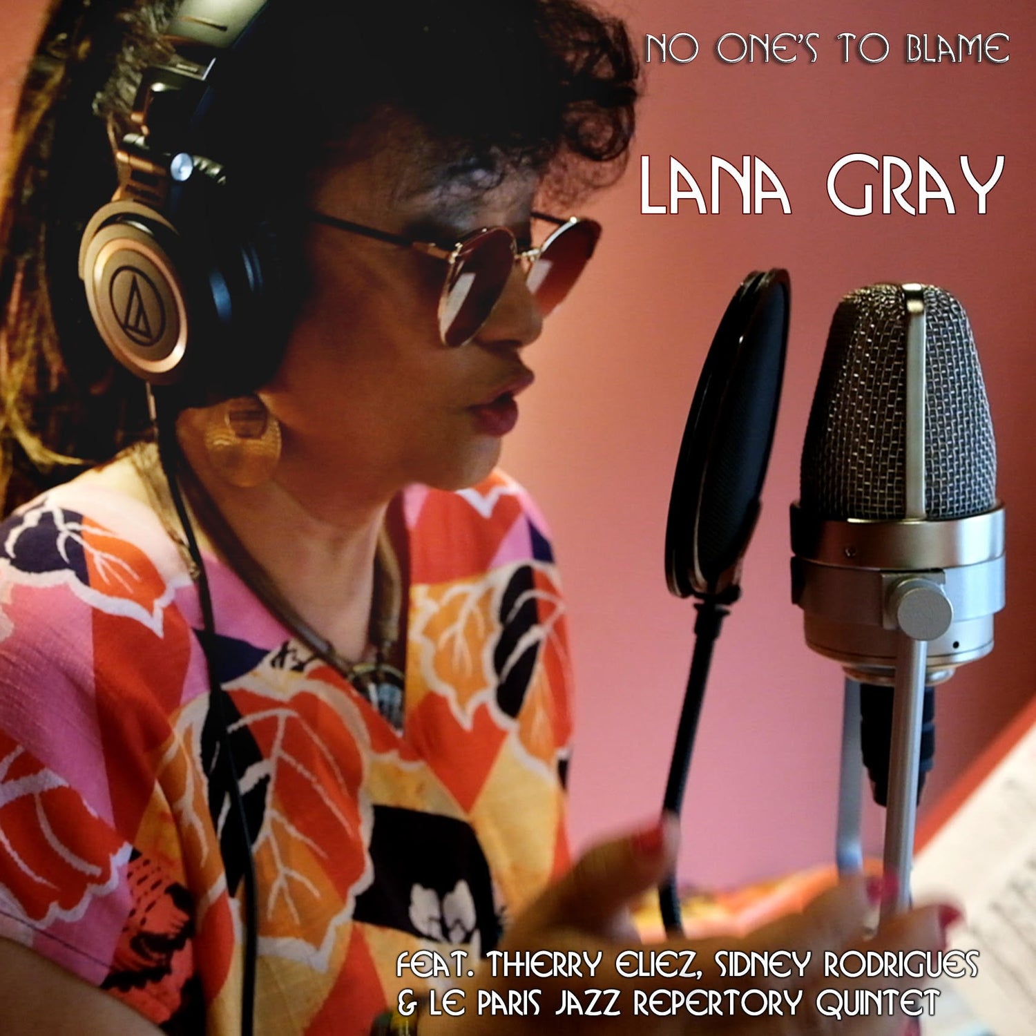 Pochette de : NO ONE’S TO BLAME - LANA GRAY (CD)